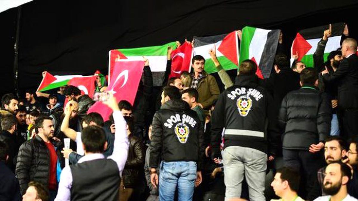 Darüşşafaka-Maccabi Maçında Filistin Protestosu!