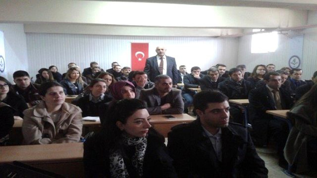 Elazığ\'da \'Afete Hazır Okul\' Eğitimleri Veriliyor