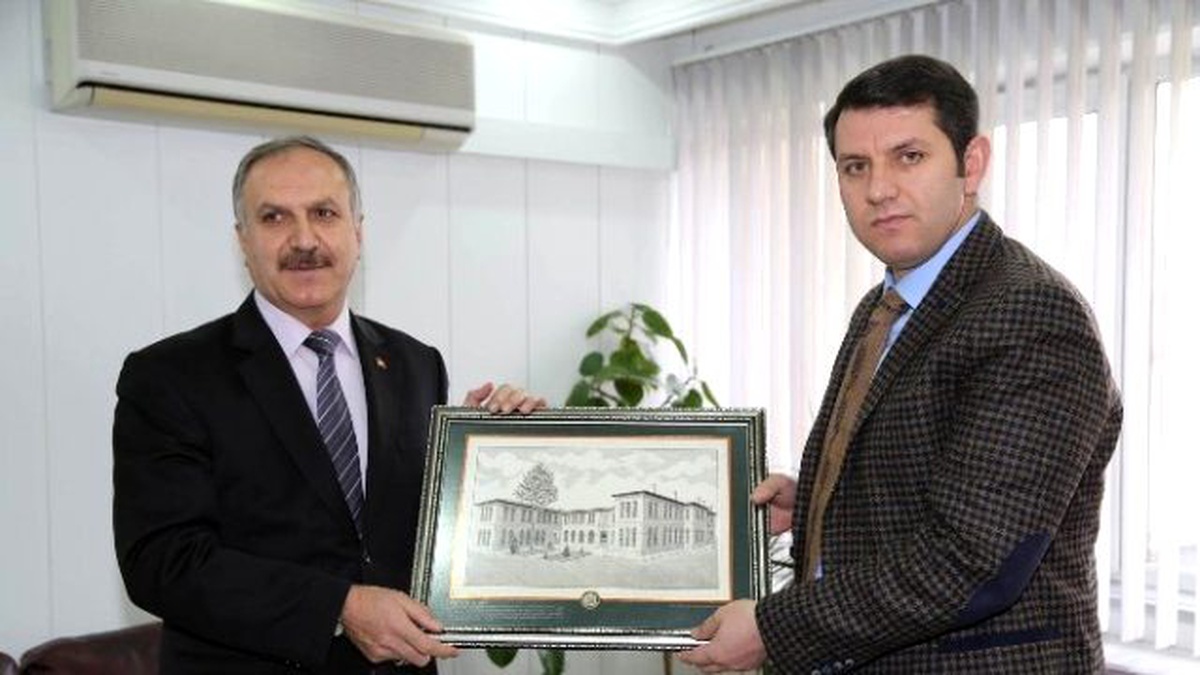 İl Özel İdaresi Genel Sekreteri Ayhan Kurumları Ziyaret Etti