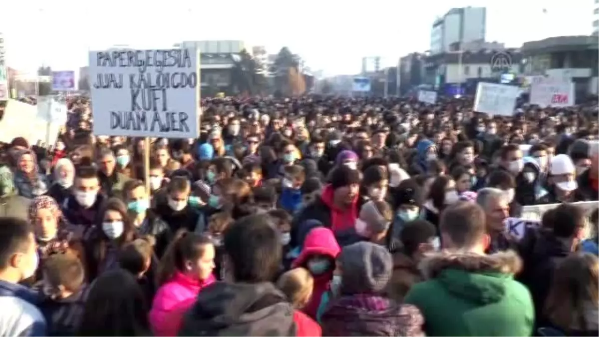 Makedonya\'da Hava Kirliliği Protestosu