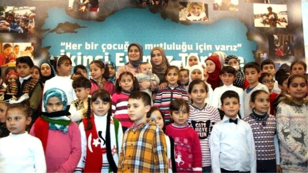 Sare Davutoğlu Konya\'daki Suriyeli Çocuklarla Buluştu