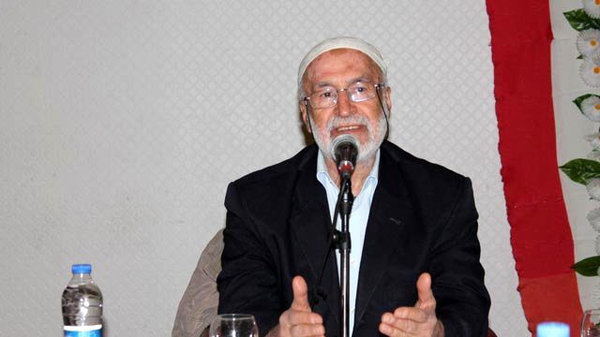 Şentürk: Üstat Ayakta Kaldıkça Bu Milleti Dinsiz Yapamayacaklar