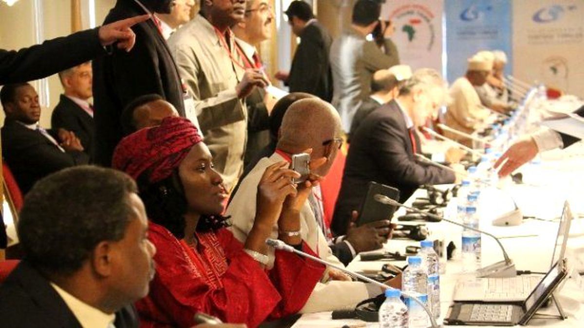 Başbakan Davutoğlu, Afrika Düşünce Kuruluşlarıyla Buluştu