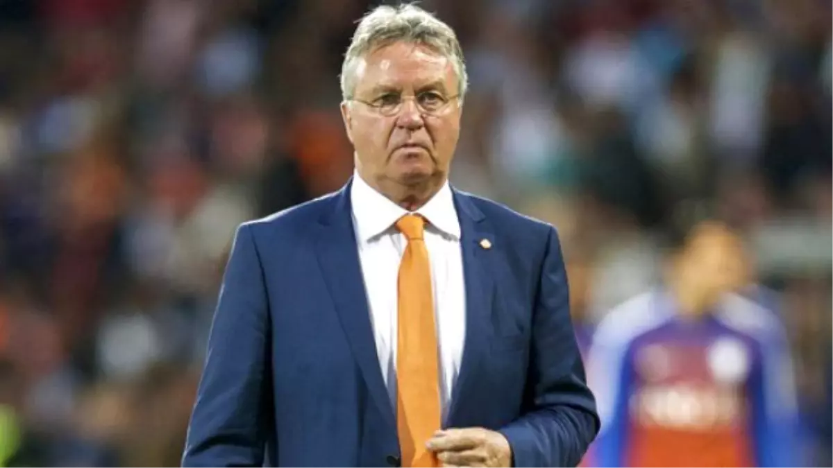 Chelsea, Guus Hiddink ile Sezon Sonuna Kadar Anlaştı