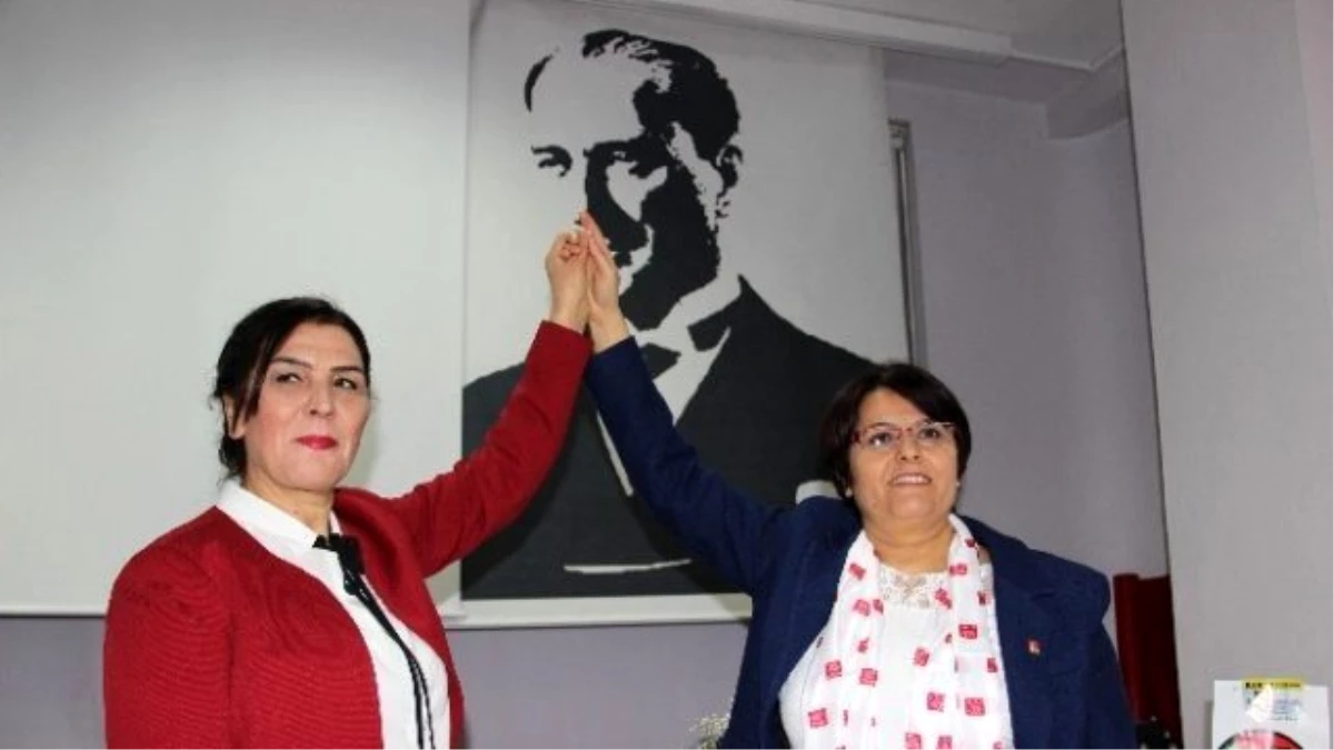 CHP Manisa İl Kadın Kollarına Yeni Başkan