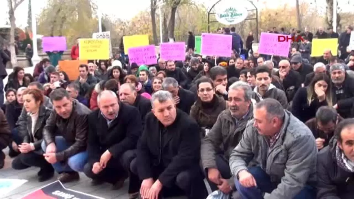 Gaziantep\'te Stk\'lardan Maraş Olayları ve Sokağa Çıkma Yasağı Protestosu