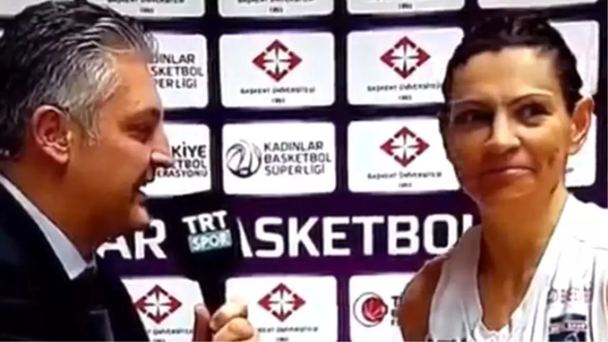 İngilizce Bilmeyen TRT Spikeri Zor Anlar Yaşadı