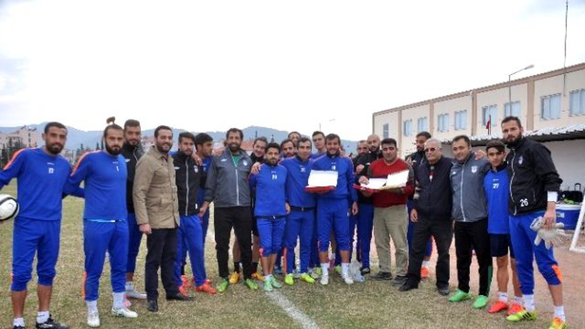 Ortaca Belediyespor\'a Baklavalı Destek
