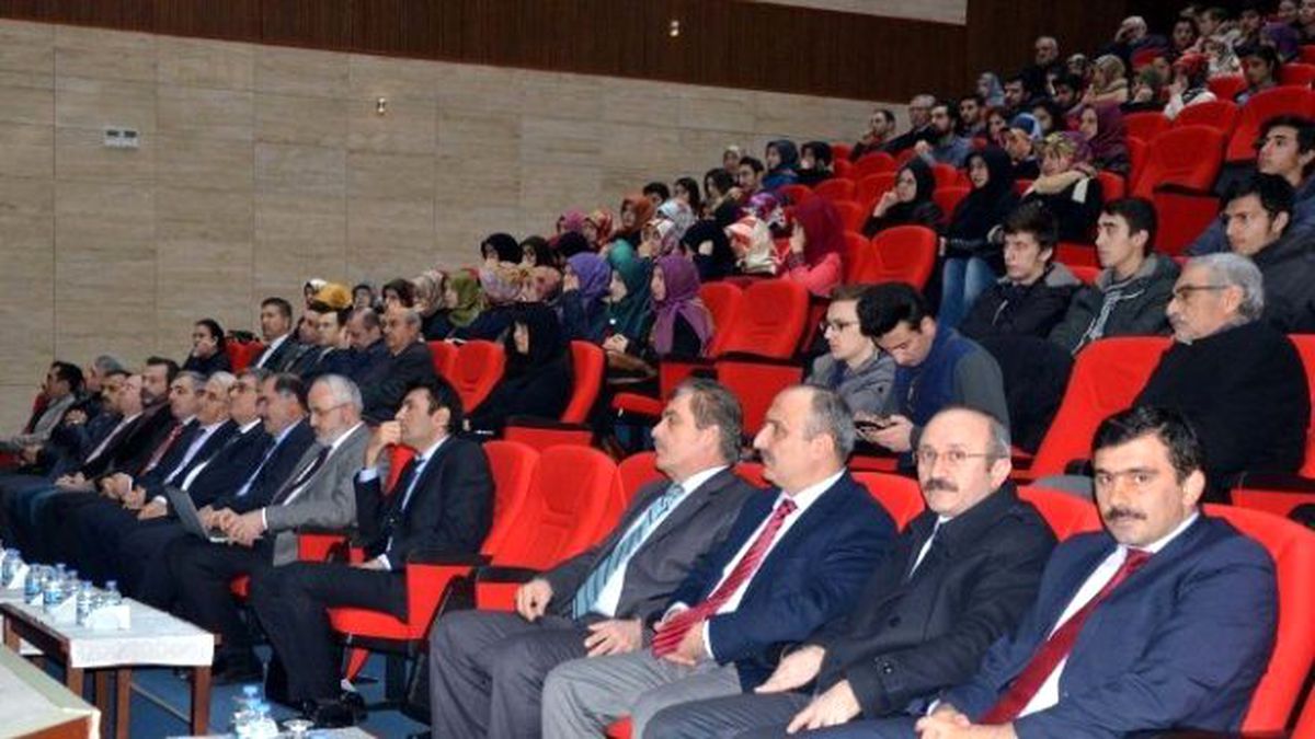 Tekirdağ\'da "Mevlana" Konferansı