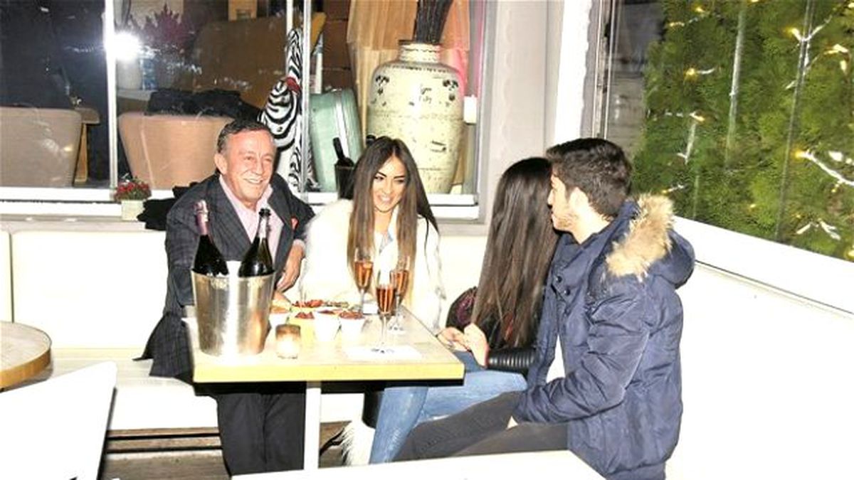 Paraya Para Demeyen Ağaoğlu Yine Çıtır Sevgili Yaptı