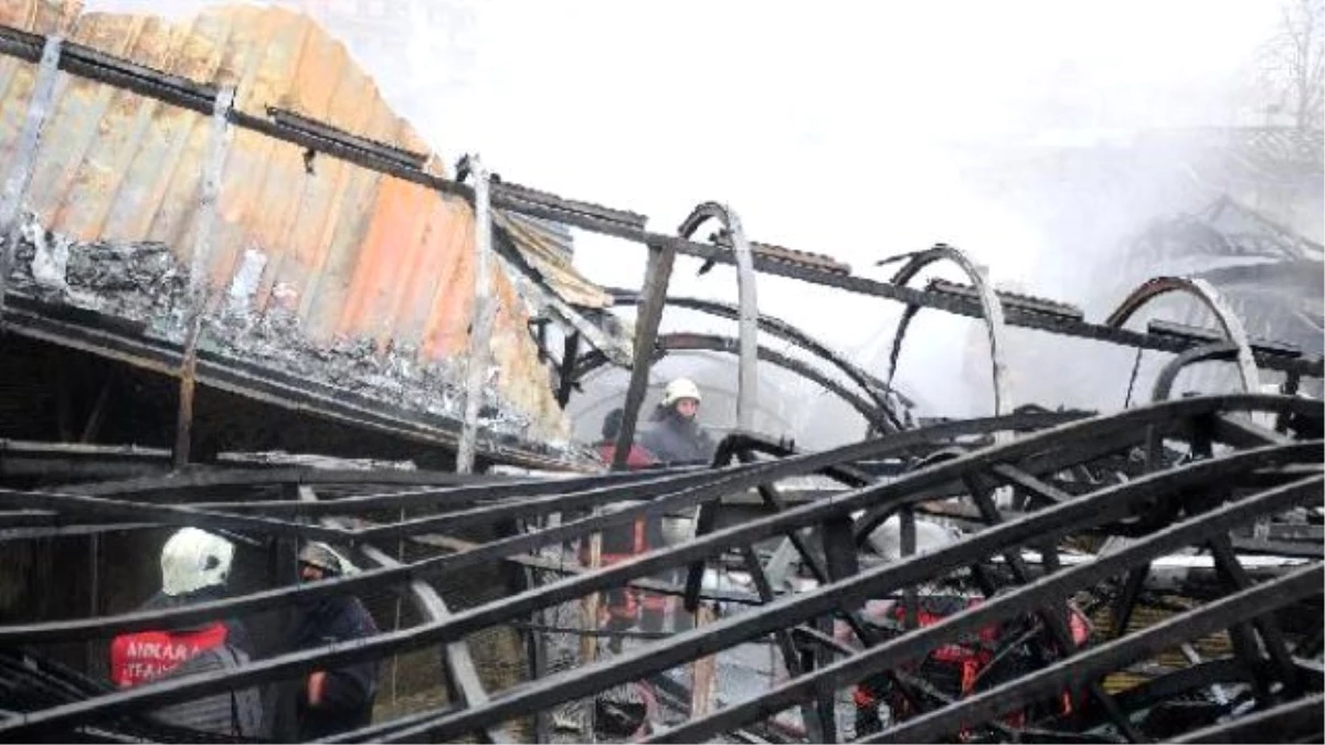 Ankara\'da Osmanlı Halk Pazarı\'nda Yangın; 253 İş Yeri Yandı