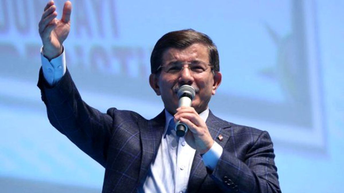 Davutoğlu: Terör Örgütü Gençleri Kuşatmak İsteyen Nefret Dili Örüyor