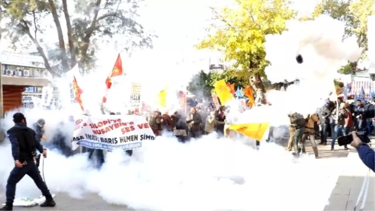 İzinsiz Yürüş Yapmak İsteyen Emek ve Demokrasi Güçleri\'ne Gazlı Müdahale