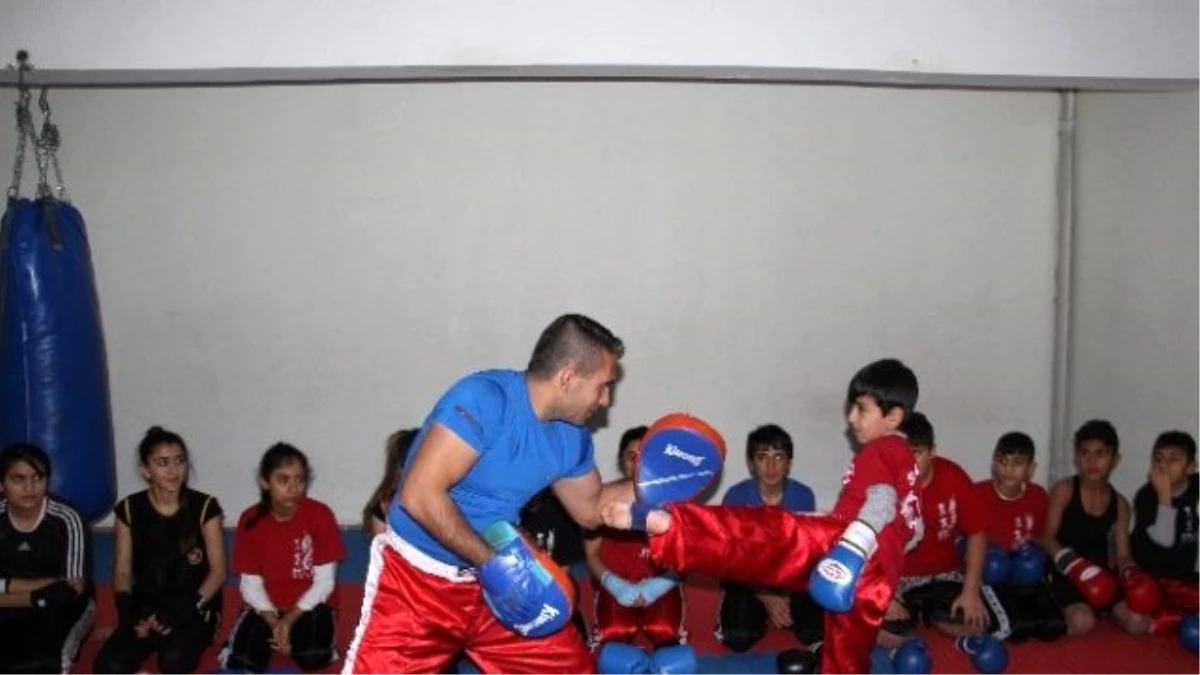 Silvanlı Wushu Sporcuları, Şampiyonluk İçin Antalya\'da