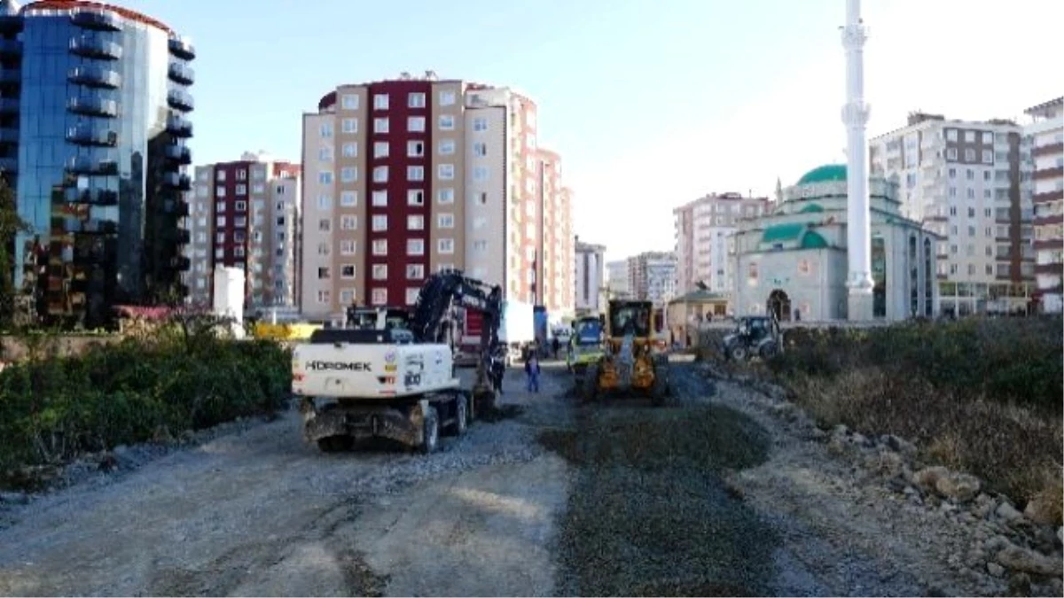 Trabzon Büyükşehir Belediyesinden Yol Çalışması