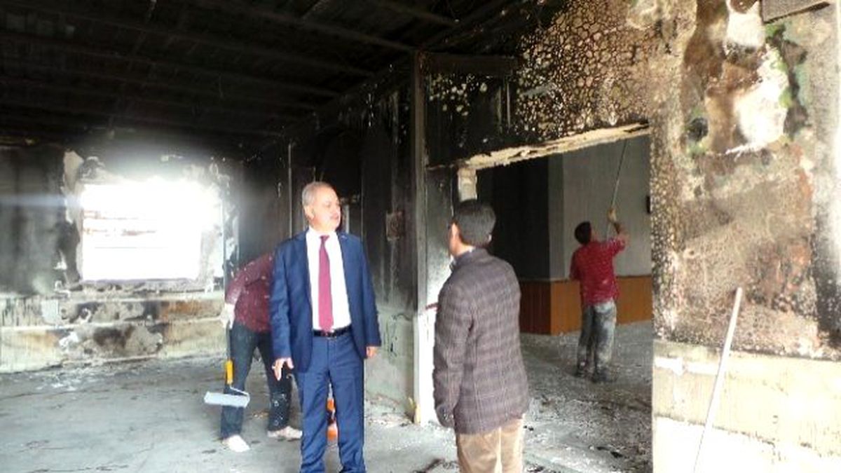 Başkan Kara Yanan Camide İncelemelerde Bulundu