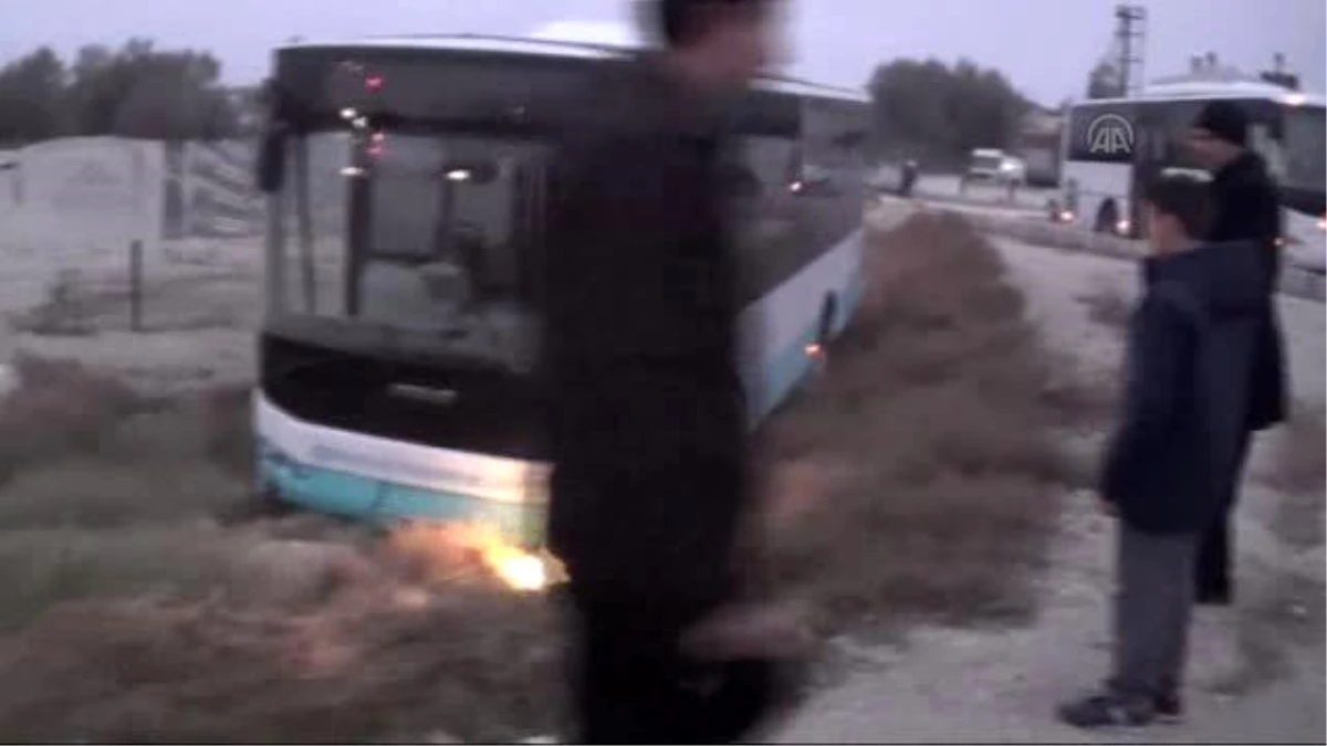 Belediye Otobüsü ile Pikap Çarpıştı: 8 Yaralı