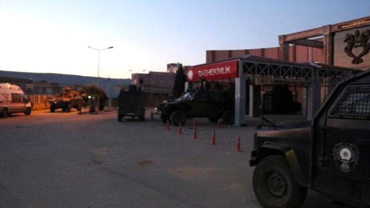 Cizre'de Teröristler Askeri Helikoptere Ateş Açtı!