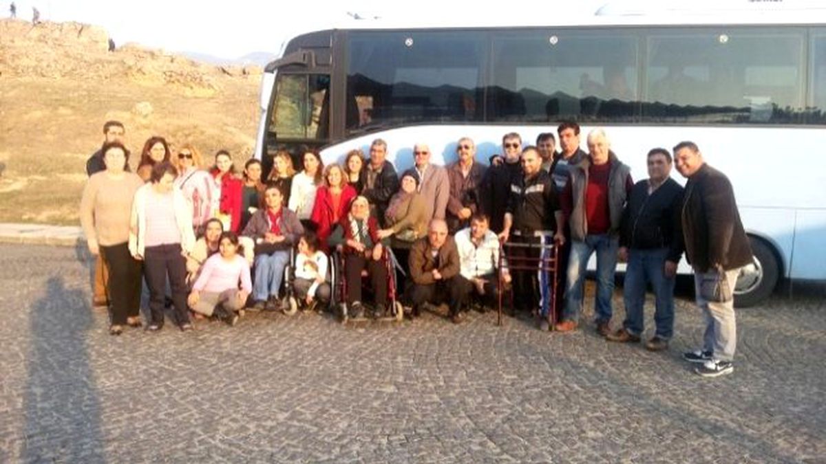 Engelliler, Başkan Özakcan\'a Teşekkür Etti