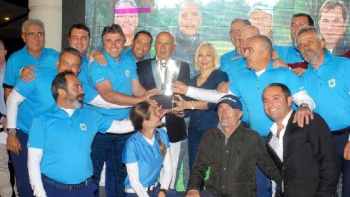 Fikret Öztürk Golf Turnuvası\'nın Şampiyonu Bodrum Golf Kulübü