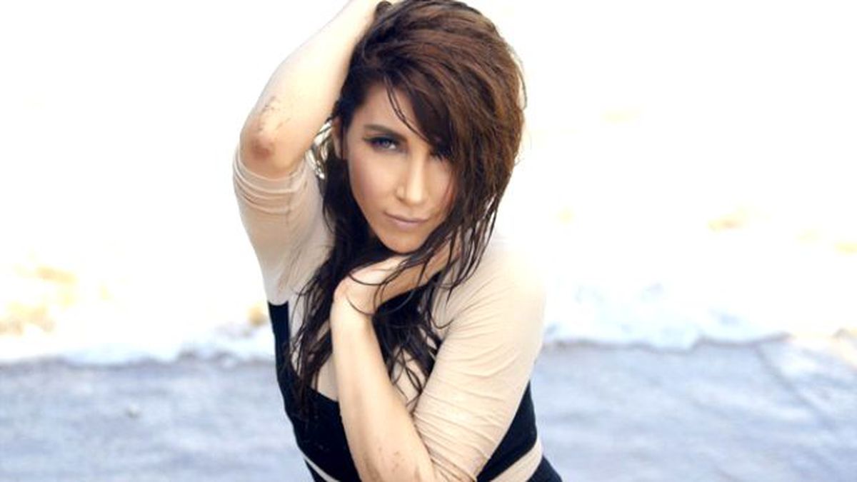 Otel Müşterisi Hande Yener'i Hamamda Çırılçıplak Gördü