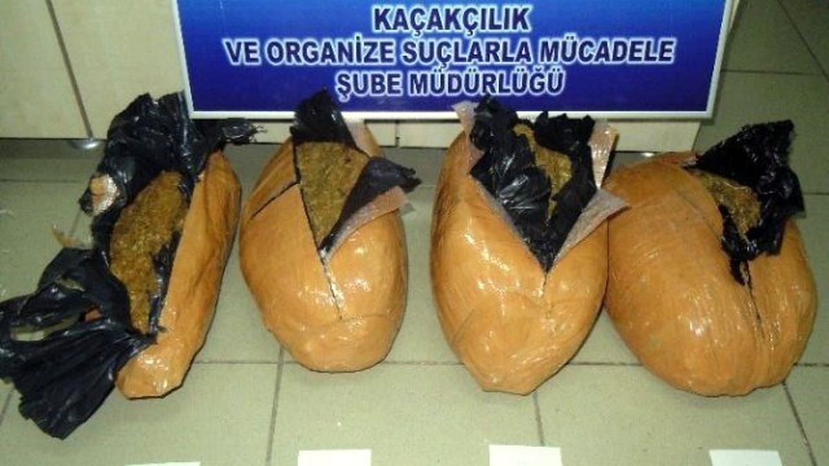İzmir ve İstanbul\'da Uyuşturucu Operasyonu: 10 Şüpheli Tutuklandı