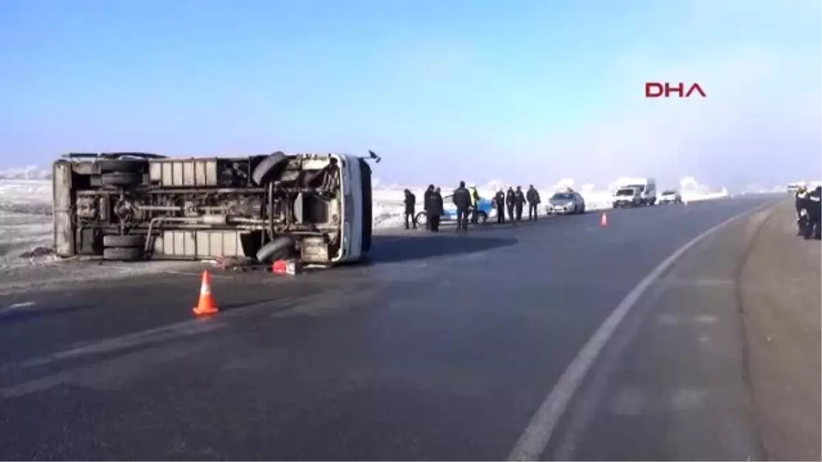 Kayseri? de Servis Midibüsü Devrildi;20 Yaralı