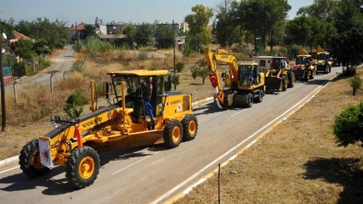 Kepez Belediyesi, İş Makinesi Parkına 30 Yeni Araç Dahil Ediyor