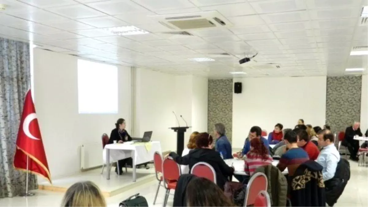 Öğretmenlere Proje Semineri Verildi