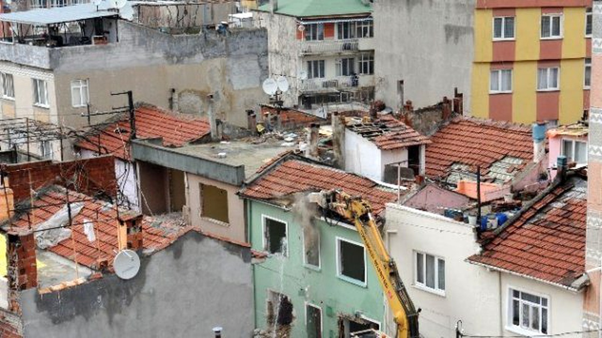 Osmangazi Yıkılarak Güzelleşiyor