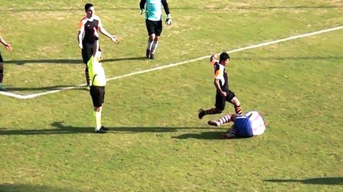 Aydın'da Amatör Futbolcu, Yerdeki Rakibinin Yüzüne Tekme Attı