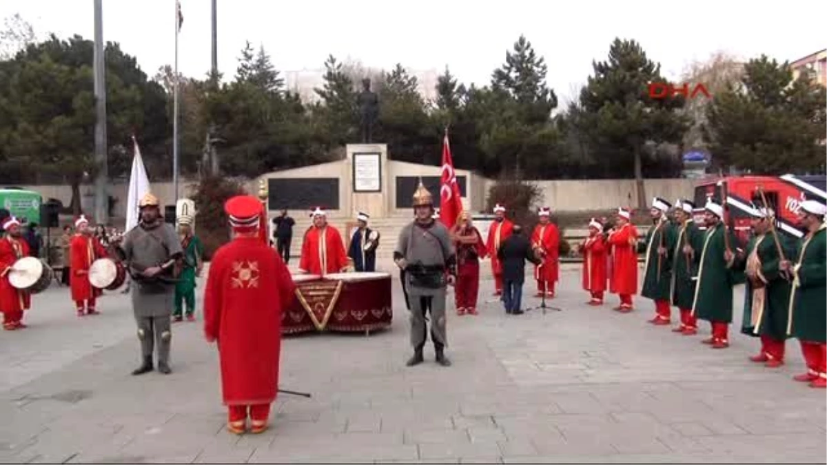 Şampiyon Güreşçilere Mehterli Karşılama