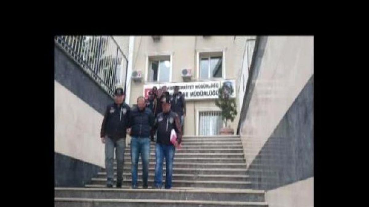 Sinyal Bozucu Alet Kullanarak Otomobilleri Soyan 4 Gürcü Tutuklandı