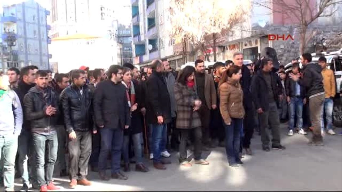 Şırnak\'ta Hdp\'lilerin Protesto Yürüyüşüne Polisten Müdahale