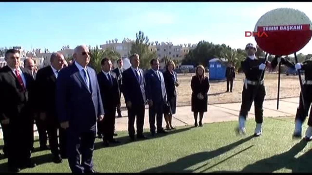 TBMM Başkanı Kahraman, Aliyev?in Mezarını Ziyaret Etti