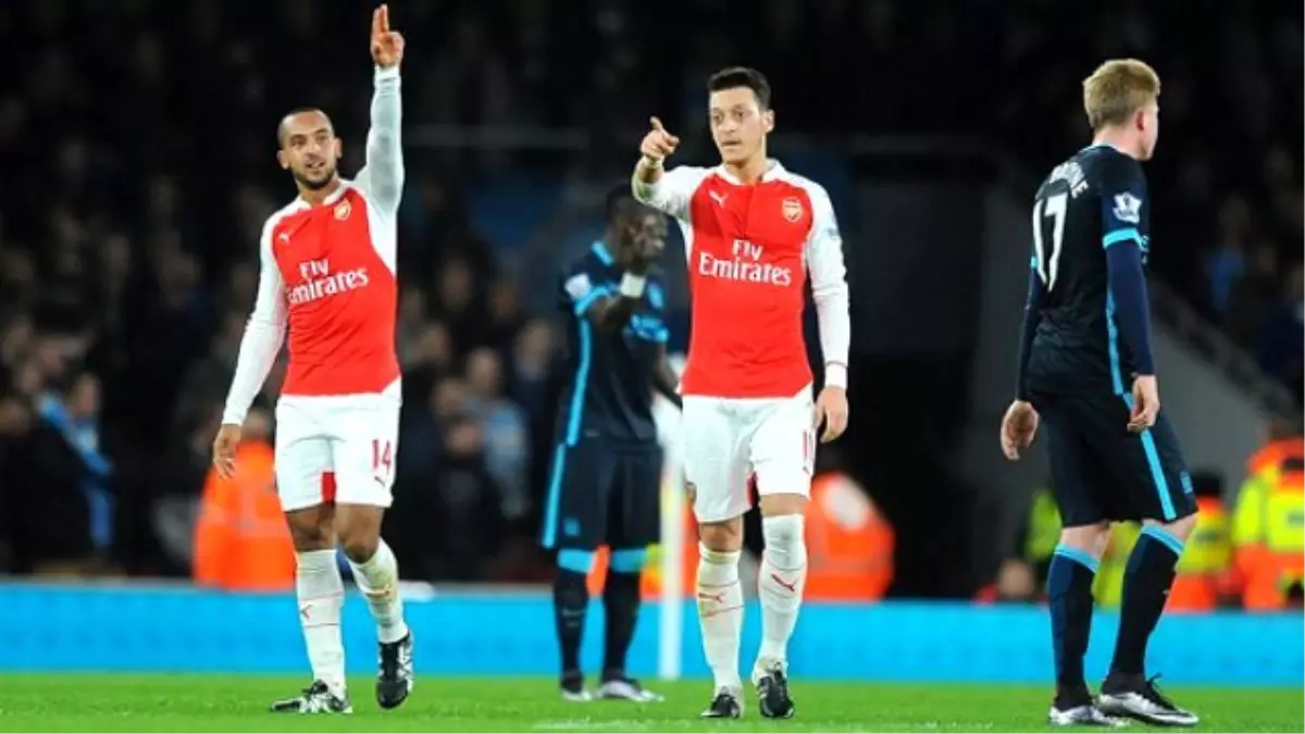 Arsenal, Manchester City\'yi 2-1 Yendi