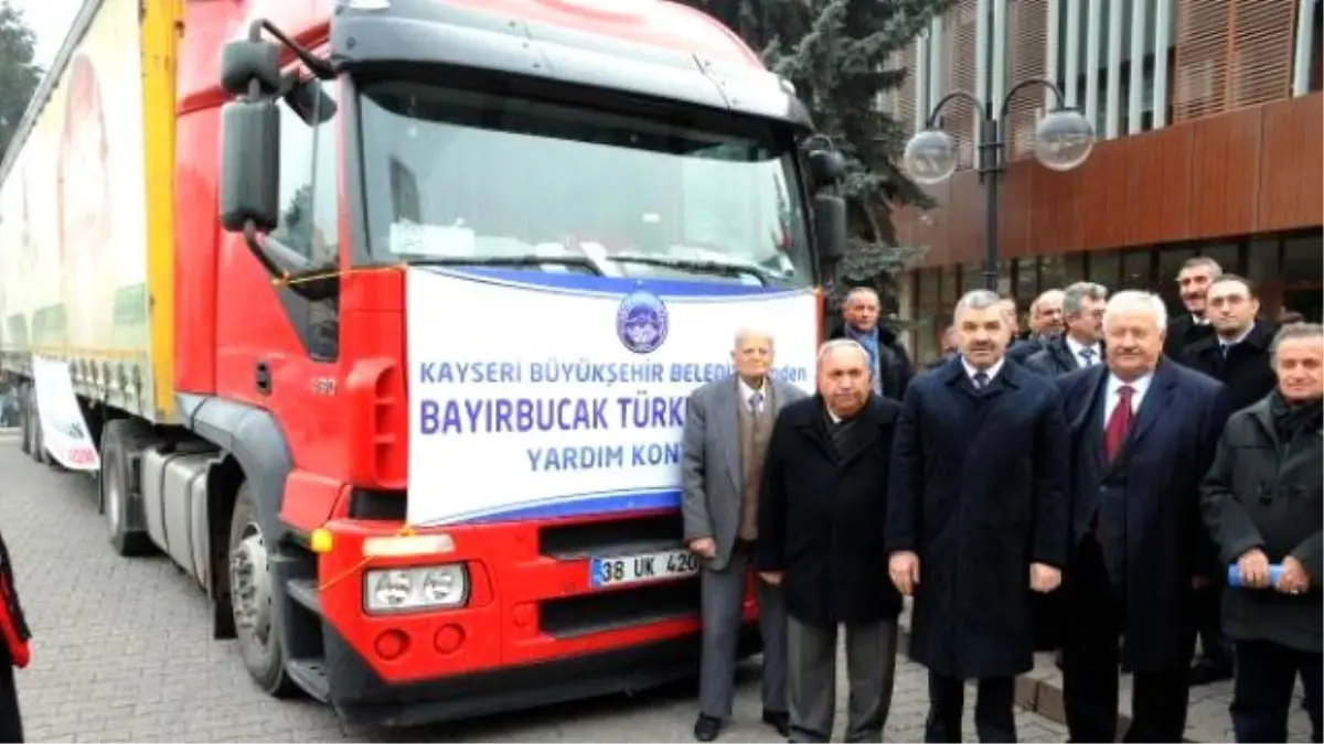 Bayırbucak Türkmenleri\'ne 3 Tır Dolusu Yardım