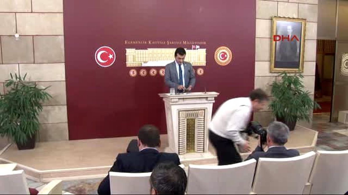 CHP'li Eren Erdem : Cep Telefonundan Verdiği Röportajın Görüntülerini İzletti -1