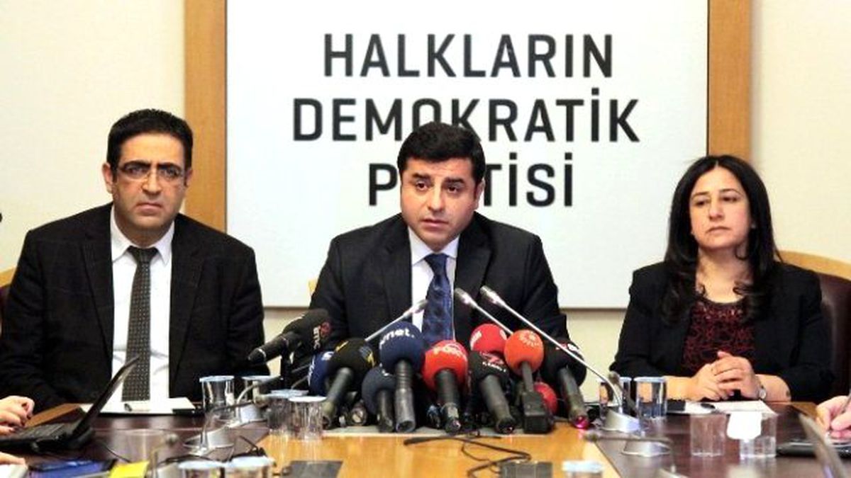Demirtaş'ı Terleten Soru: Anaokuluna Bomba Koymak Öz Yönetim mi