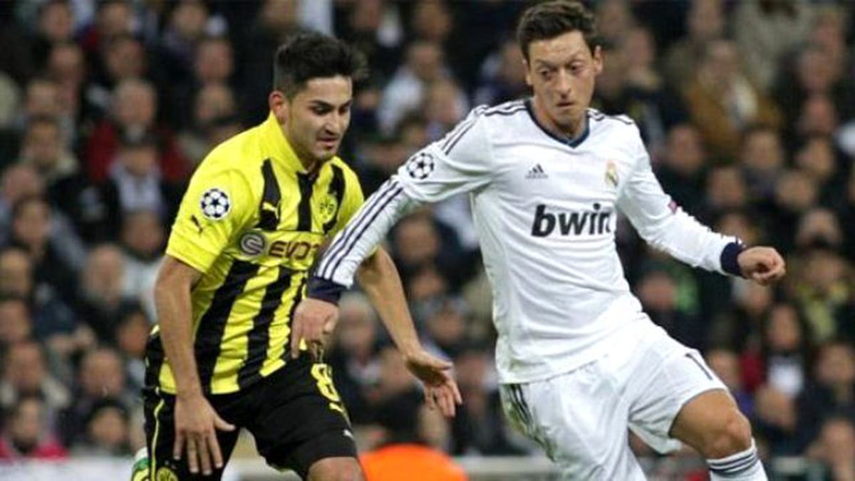 İlkay Gündoğan ve Mesut Özil, 2015 Rüya Takımı'nda