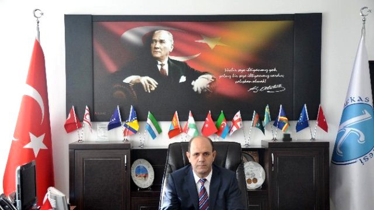Kaü Rektörü Prof. Dr. Sami Özcan\'ın Kandil Mesajı