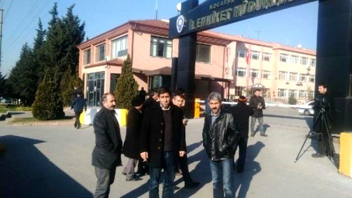 Kocaeli\'de \'Paralel Yapı\' ve Terör Operasyonu: 42 Gözaltı (2)