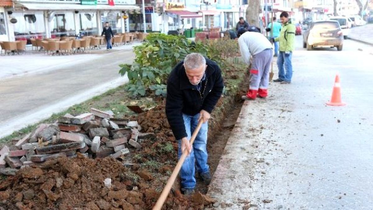Refüjlerin Bakımı ve Onarımı Sağlanıyor
