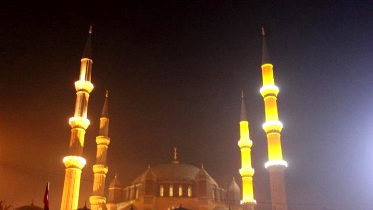 Selimiye\'de Mevlid Kandili Coşkusu