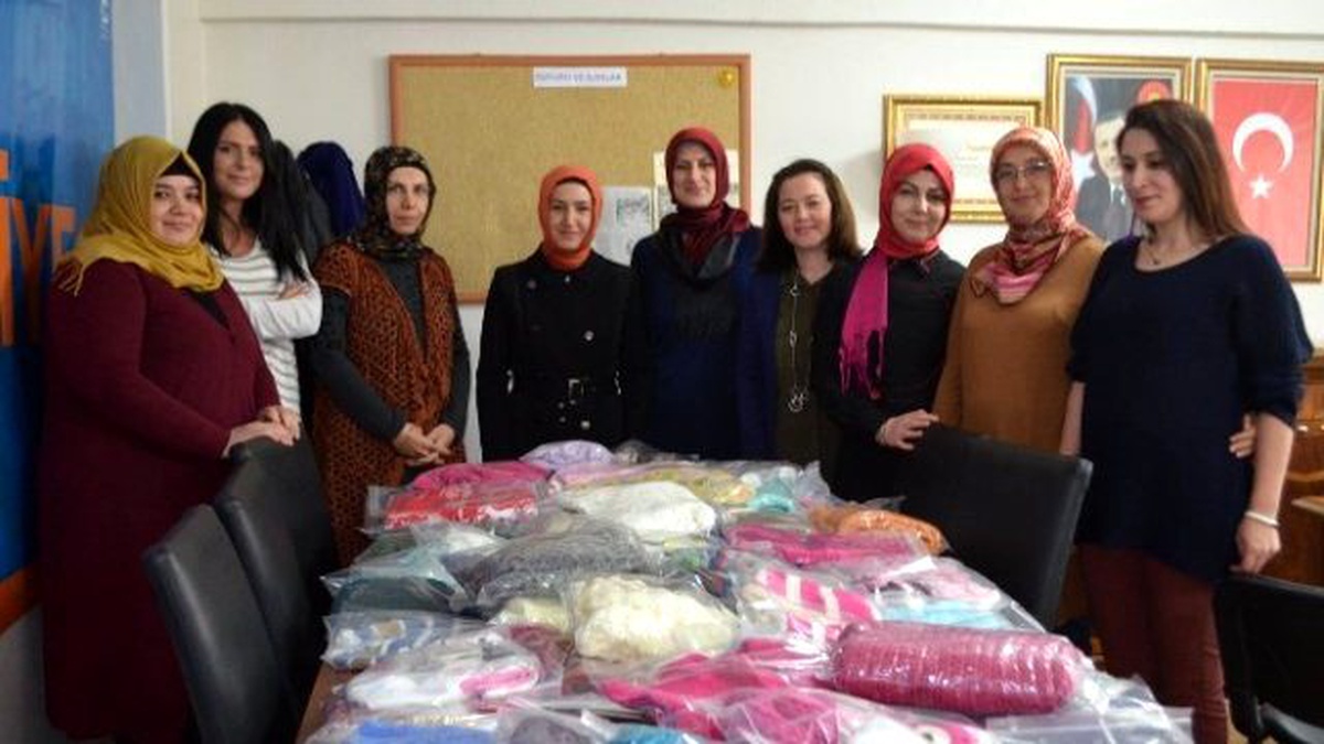 Sevgi Yumağı Projesi ile 300 Kişiye Yardım Eli Uzatıldı