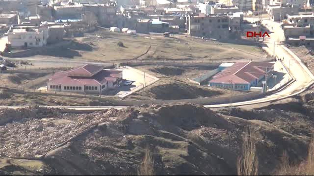 Şırnak\'ta PKK\'lılar Ana Okulunun Bahçesine Bomba Bıraktı
