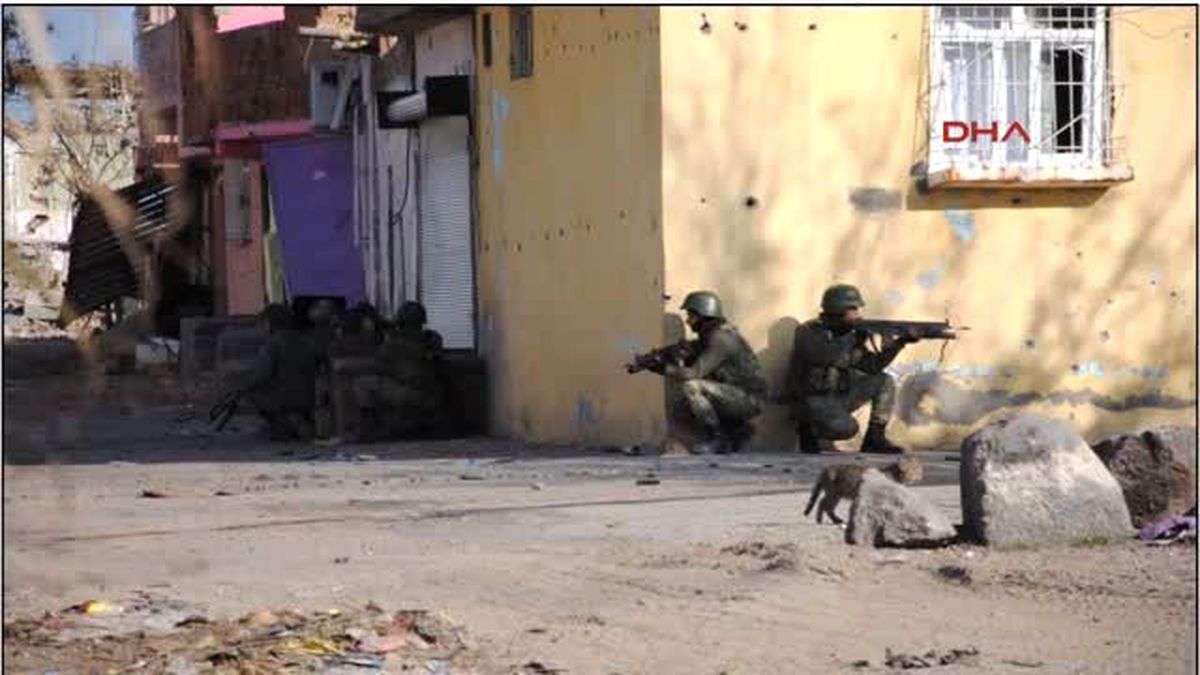 Sur'da PKK'lı Teröristlerin 'Görüntü İzleme Merkezi' Çökertildi