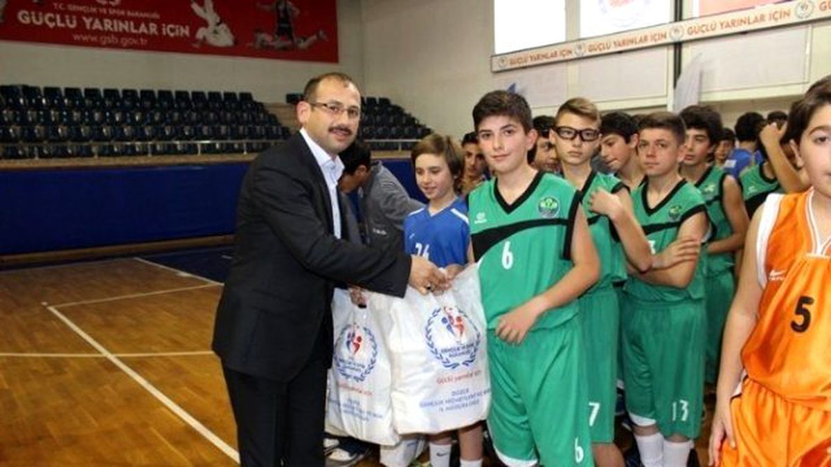 Top Kumbarası Projesi Kapsamında Top Dağıtıldı