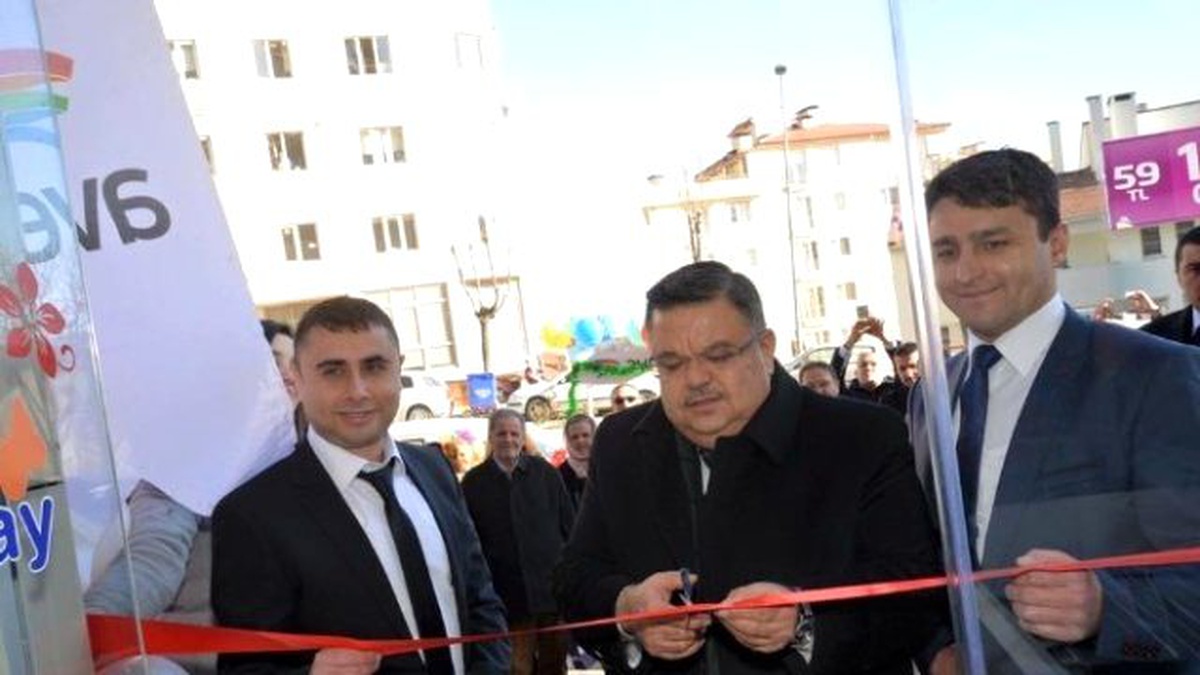 Başkan Yağcı Yeni İş Yerinin Açılışın Yaptı