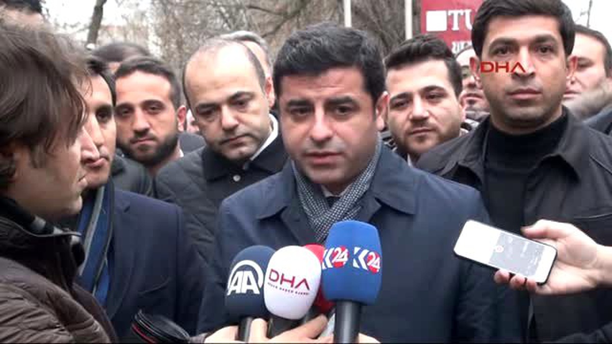 Demirtaş Rusya\'da İş Yapan Türk Pasaportu Taşıyan Vatandaşların Sorunlarına Kayıtsız Kalamayız